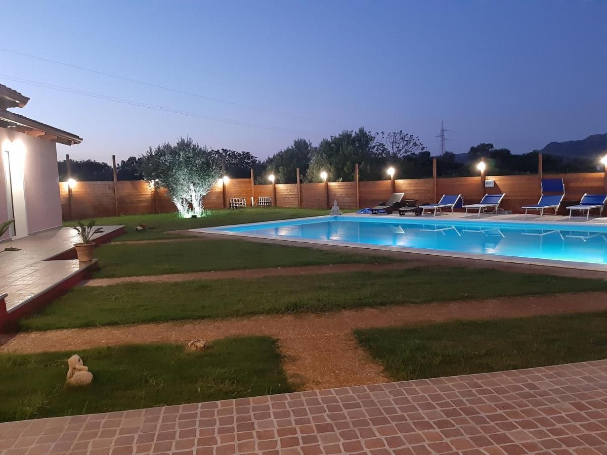 Villa Erilia San Giovanni Suergiu Ngoại thất bức ảnh