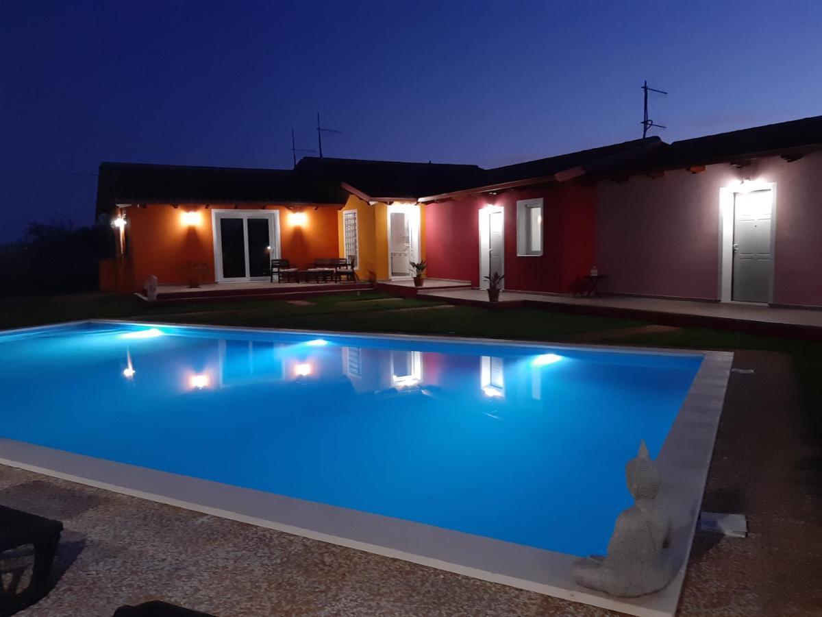 Villa Erilia San Giovanni Suergiu Ngoại thất bức ảnh