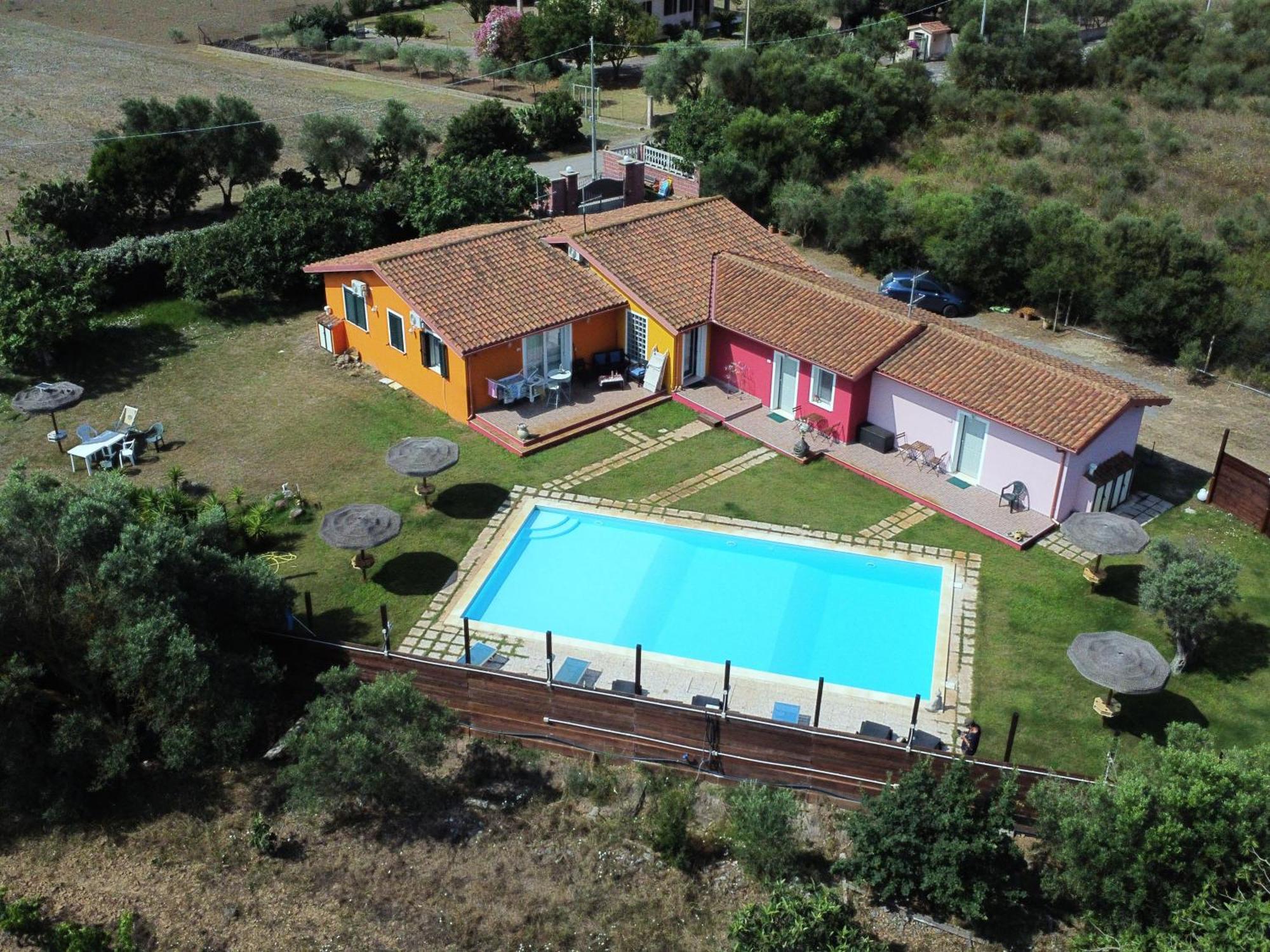 Villa Erilia San Giovanni Suergiu Ngoại thất bức ảnh